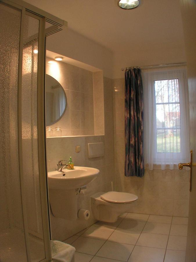 Hotel Am Markt Sagard Quarto foto
